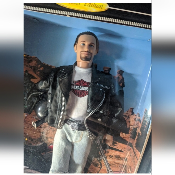 Barbie & Ken Harley Davidson Collector Limited Edition Doll Set 1998 New in Box. - Picture 4 of 15